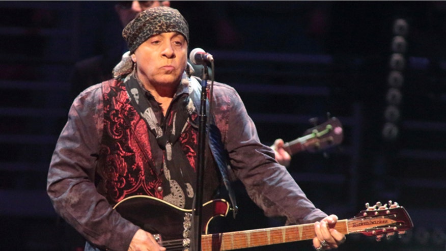 steve van zandt rock ap660.jpg